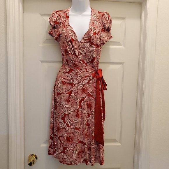 bebe wrap dress